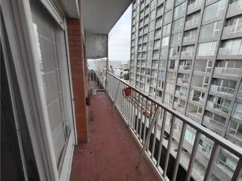 Departamento de 4 ambientes en venta en LA PERLA