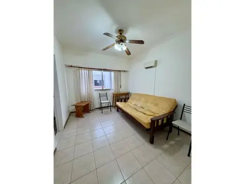 Departamento de 1 ambiente en venta en Área Centro