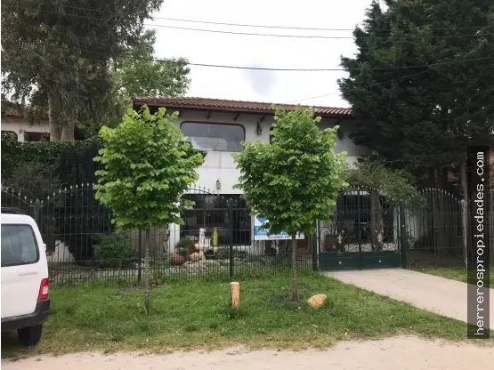 Local de 4 ambientes en venta en LOS TILOS