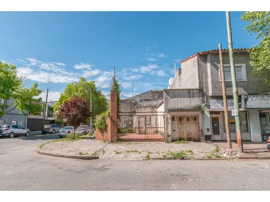 Casa de 3 ambientes en venta en LA PERLA