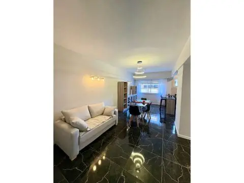 Departamento de 2 ambientes en venta en Centro