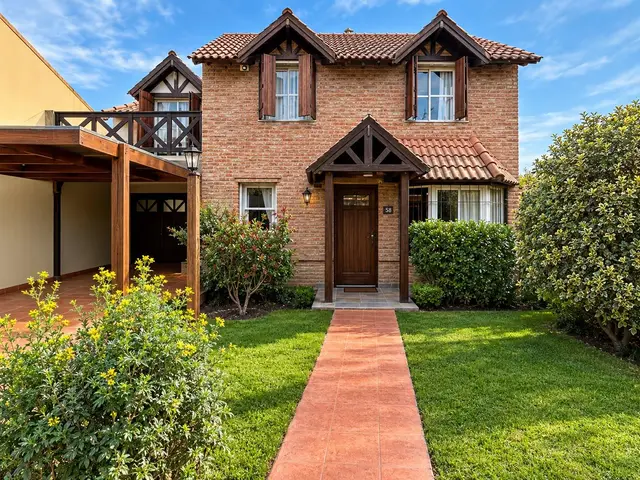 Casa de 4 ambientes en venta en LOS PINARES