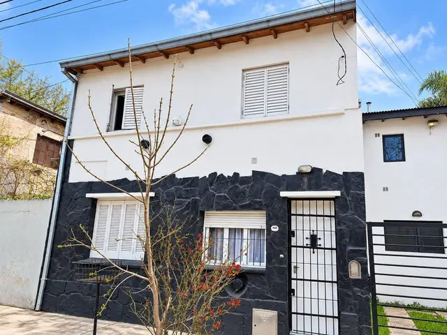 Casa de 4 ambientes en venta en NUEVA POMPEYA
