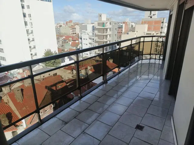Departamento de 5 ambientes en venta en Centro