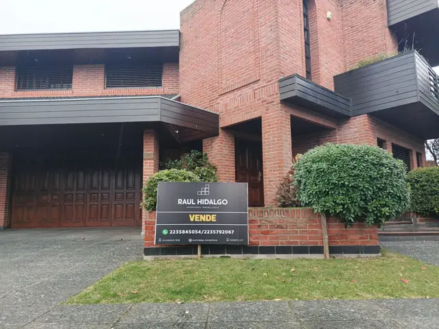 Casa de 5 ambientes en venta en PARQUE LURO