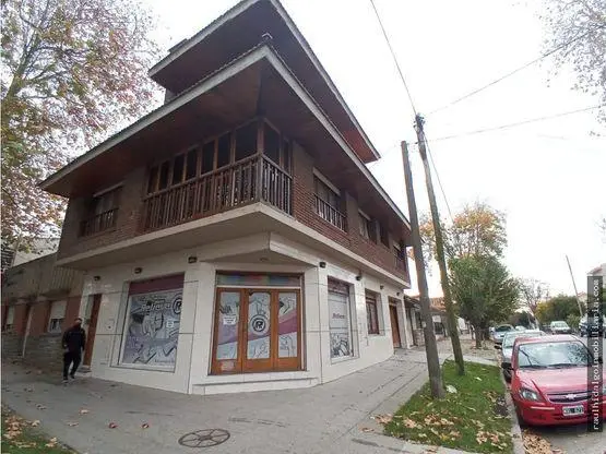 Casa de 6 ambientes en venta en ESTACION NORTE