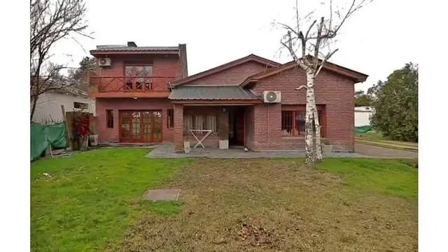 Casa de 5 ambientes en venta en CAMINO A NECOCHEA
