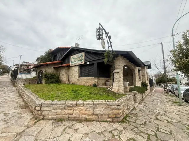 Casa de 4 ambientes en alquiler en LOMAS DE STELLA MARIS
