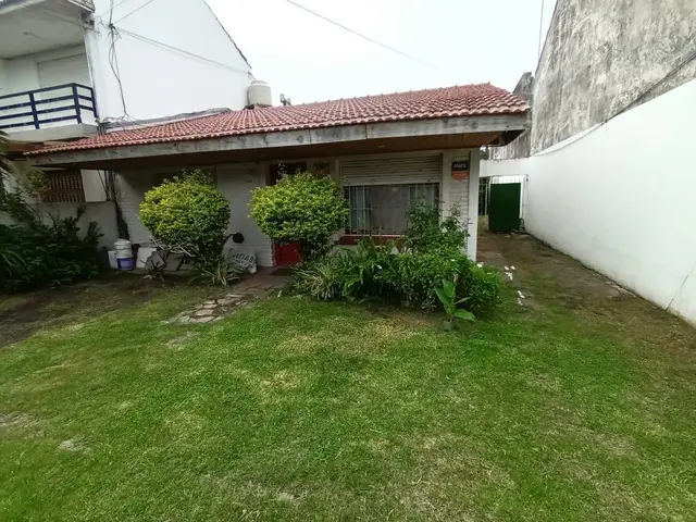 Casa de 3 ambientes en venta en Caisamar