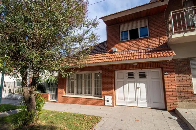 Casa de 3 ambientes en venta en VILLA PRIMERA