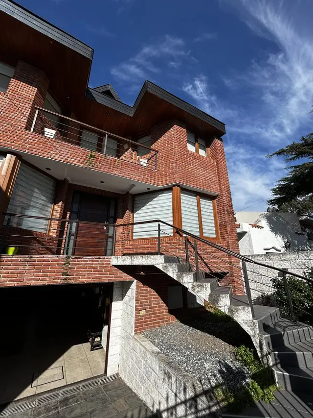 Casa de 4 ambientes en venta en LOS PINARES