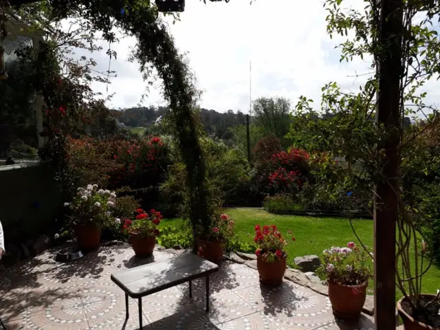 Casa de 5 ambientes en venta en LA GLORIA DE LA PEREGRINA