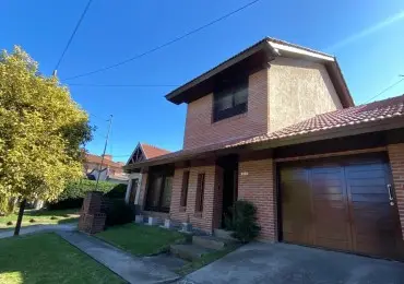 Casa de 4 ambientes en venta en Colinas de Peralta Ramos