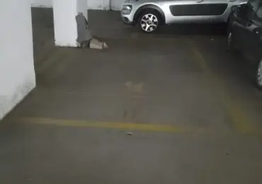 Cochera en venta en LA PERLA