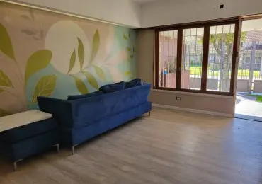 Casa de 3 ambientes en venta en SANTA MONICA