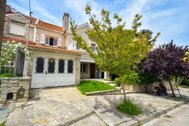 Casa de 5 ambientes en venta en LOMAS DE STELLA MARIS