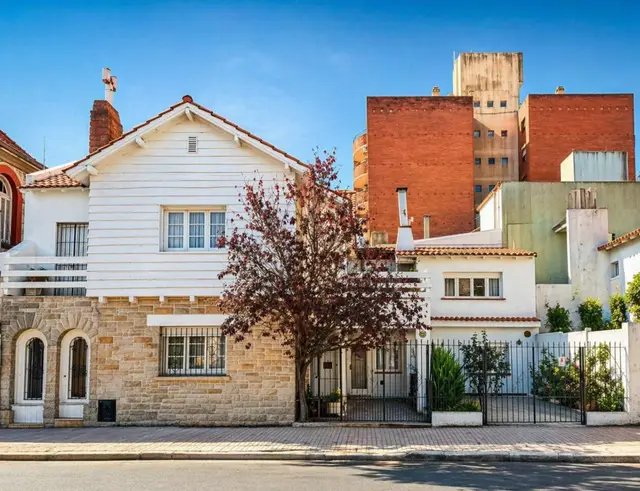 Casa de 4 ambientes en venta en LA PERLA