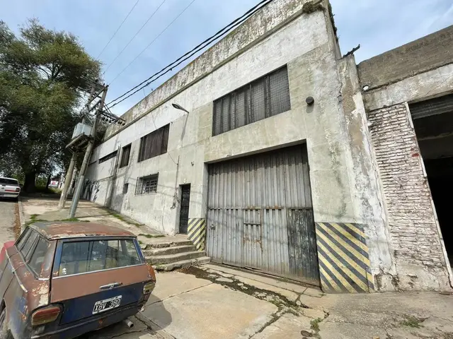 Local de 6 ambientes en venta en DEL PUERTO