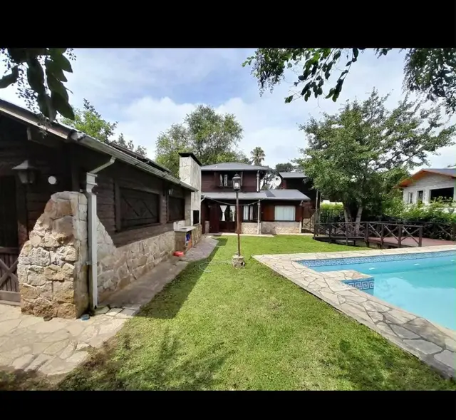 Casa de 6 ambientes en venta en ESTACION NORTE