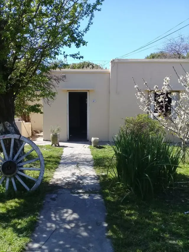 Casa de 3 ambientes en venta en LA PERLA