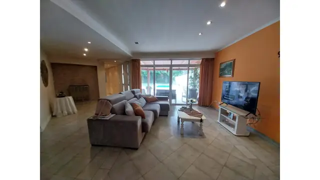 Casa de 5 ambientes en venta en LOS PINARES