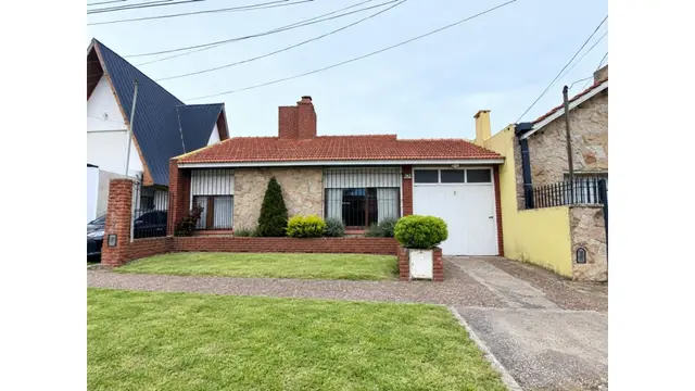 Casa de 3 ambientes en venta en FARO NORTE