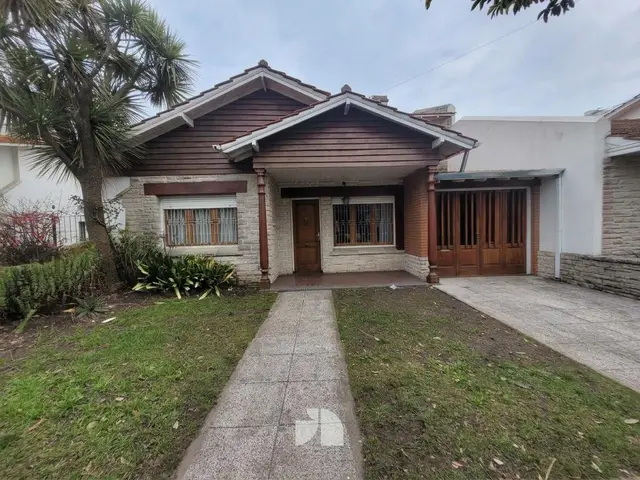 Casa de 4 ambientes en alquiler en Chauvín