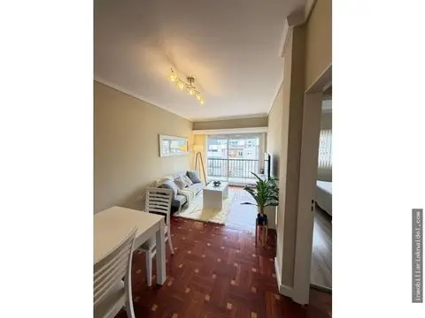 Departamento de 2 ambientes en venta en Área Centro