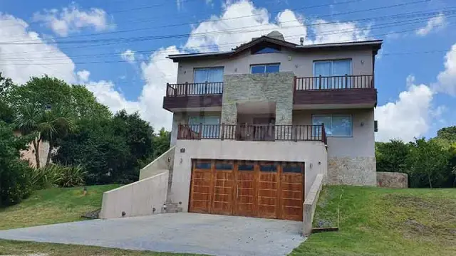 Casa en venta en Sierra de los Padres