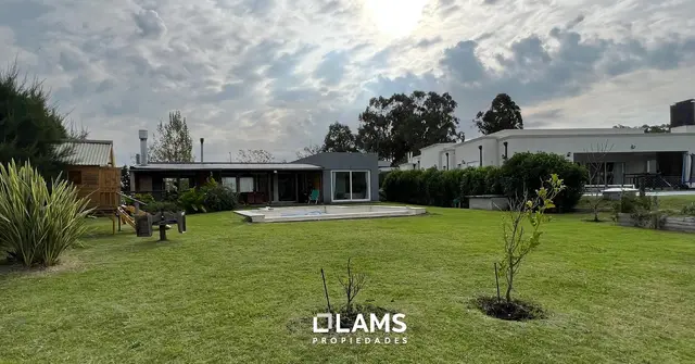 Casa de 3 ambientes en venta en Centro