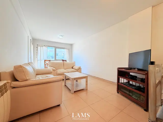 Departamento de 3 ambientes en venta en Centro