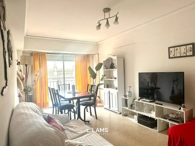 Departamento de 3 ambientes en alquiler temporario en Centro
