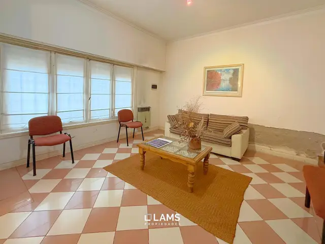 Casa de 6 ambientes en venta en LA PERLA