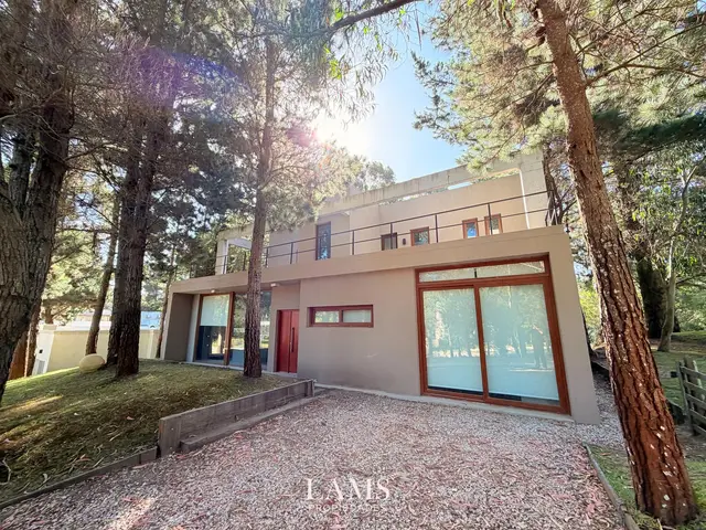 Casa de 4 ambientes en venta en Mar del Plata