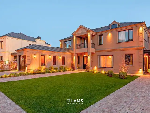 Casa de 6 ambientes en venta en Mar del Plata
