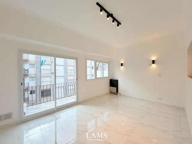 Departamento de 3 ambientes en venta en Centro