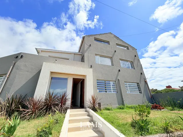Departamento de 3 ambientes en venta en Playa Serena