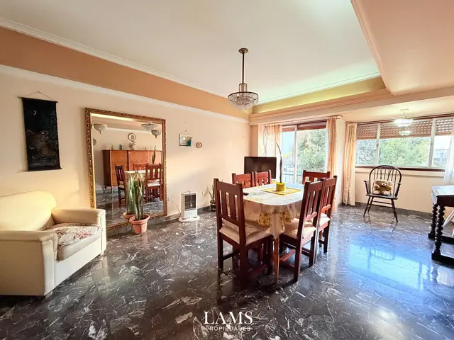Departamento de 4 ambientes en venta en Centro