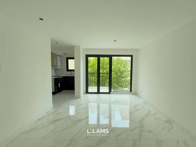 Departamento de 2 ambientes en venta en AREA CENTRO