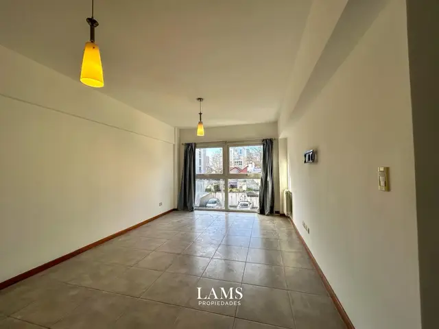 Departamento de 3 ambientes en venta en ESTACION TERMINAL (ALDREY)