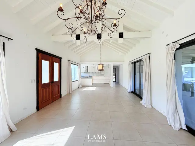 Casa de 4 ambientes en venta en Mar del Plata