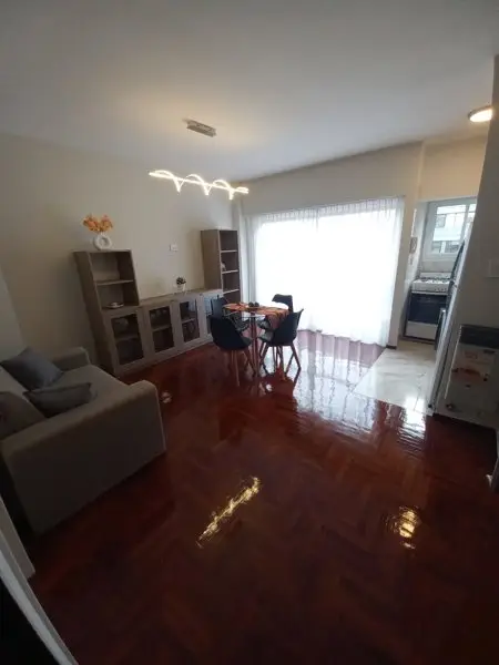 Departamento de 2 ambientes en venta en Área Centro