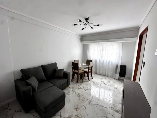 Departamento de 2 ambientes en venta en Área Centro