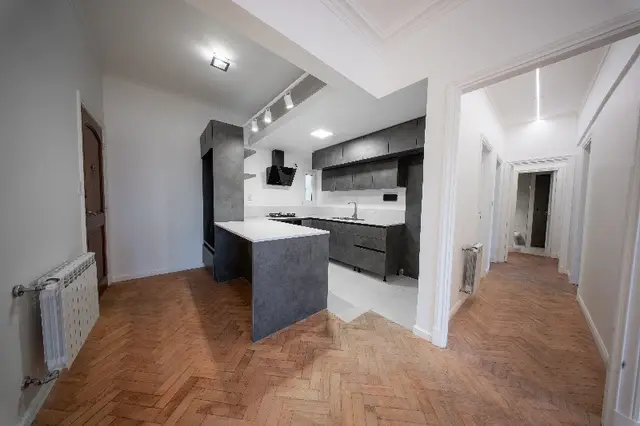 Departamento de 4 ambientes en venta en AREA CENTRO