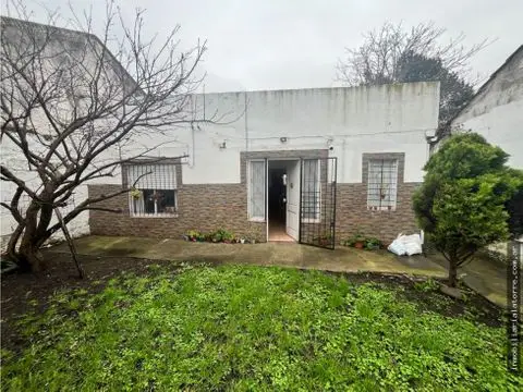 Casa de 2 ambientes en venta en VILLA PRIMERA