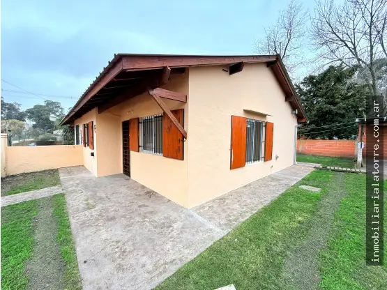 Casa de 2 ambientes en alquiler en FRAY LUIS BELTRAN
