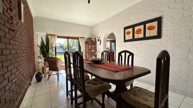 Casa de 4 ambientes en venta en Zacagnini
