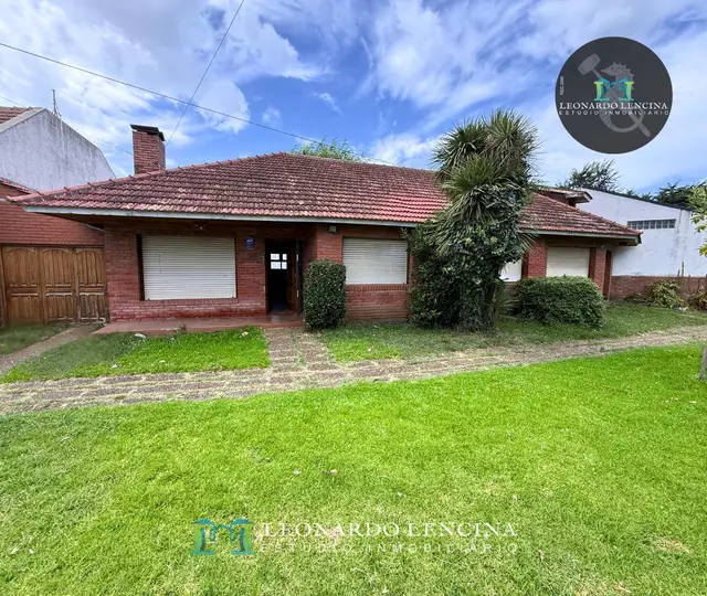 Casa de 4 ambientes en venta en BOSQUE ALEGRE