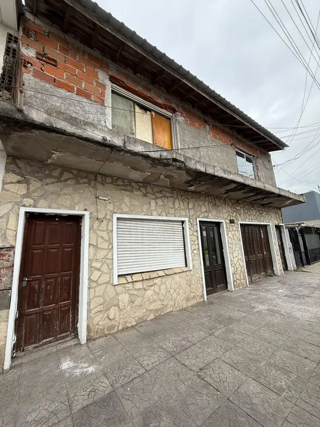 Casa de 7 ambientes en venta en JURAMENTO