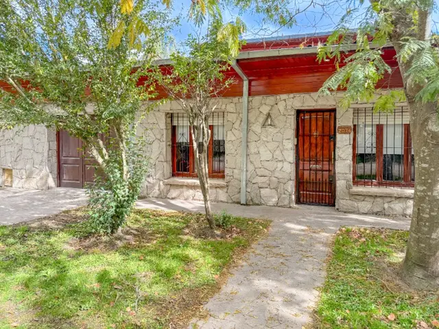 Casa de 4 ambientes en venta en LA FLORIDA